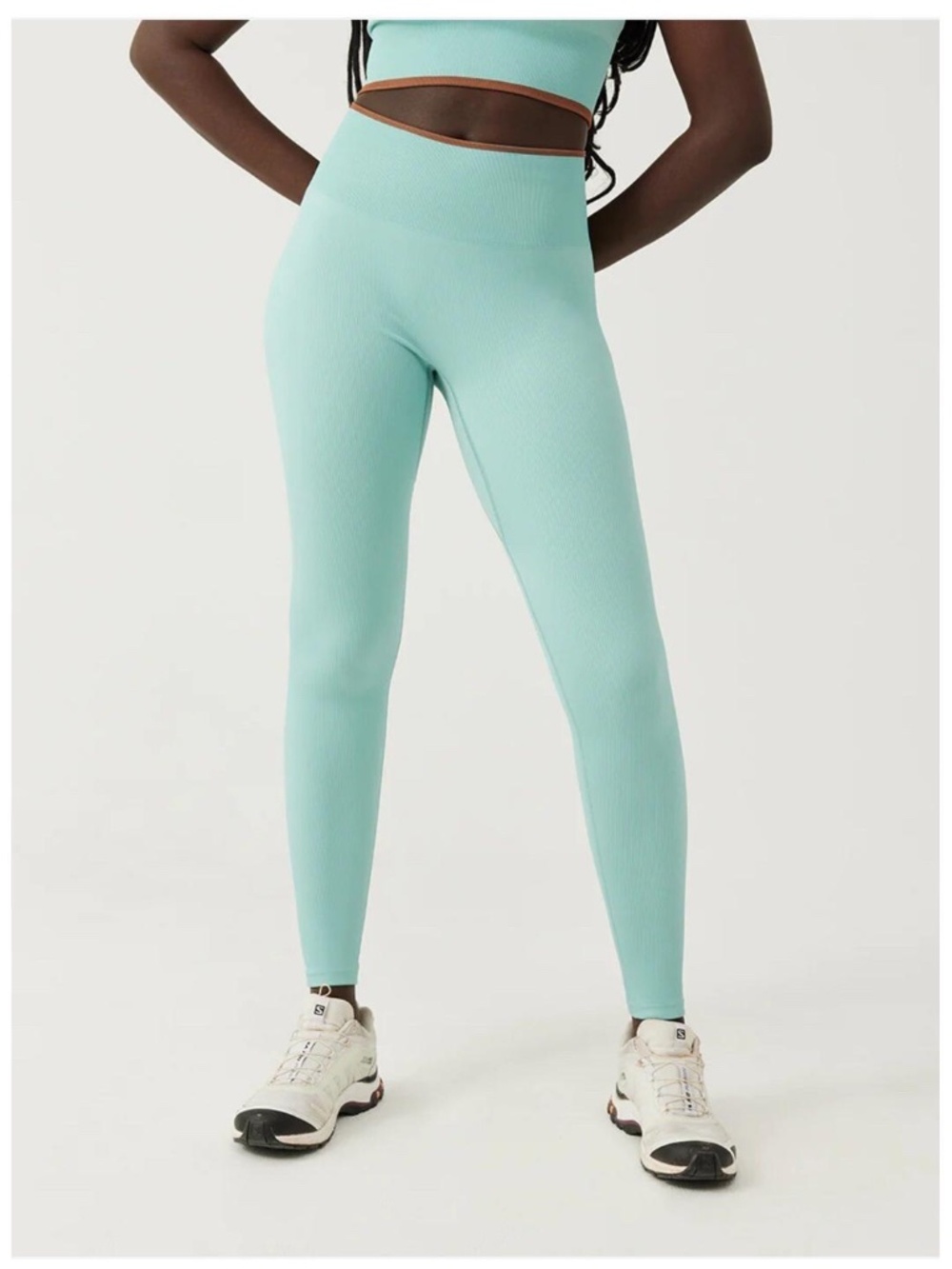 Outdoor Voices Seamless Ribbed 7/8 Legging - size M